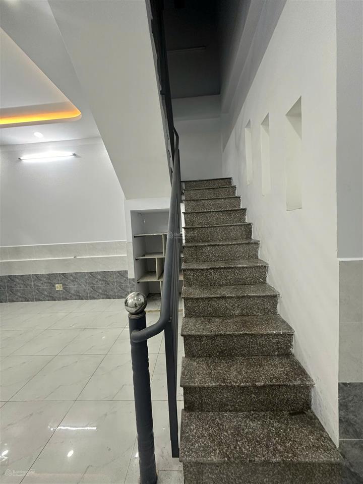 Giá nhỉnh 3 tỷ, có ngay nhà 1 trệt 1 lầu, có 3pn,  sổ hồng riêng tại xuân thới đông, hóc môn