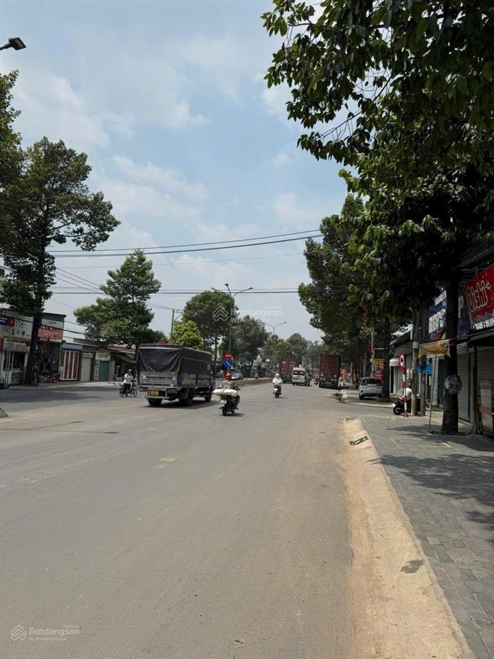 Nhà mặt tiền nguyễn thị minh khai 300m2, gần ql13, vành đai 3, phù hợp kho xưởng, showroom