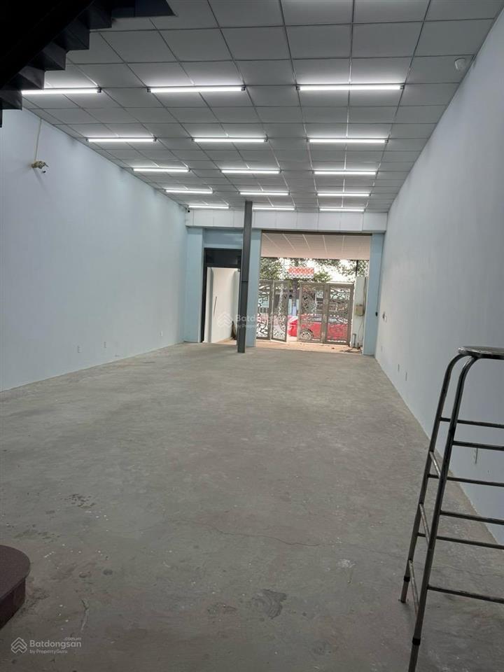 Nhà mặt tiền nguyễn thị minh khai 300m2, gần ql13, vành đai 3, phù hợp kho xưởng, showroom