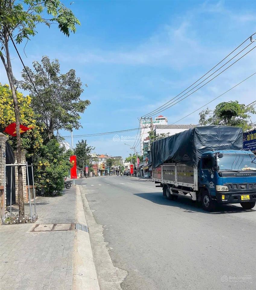 Chỉ 10,8 tỷ mặt tiền cmt8, phường phú cường, vị trí kinh doanh, giá tốt. đường cách mạng tháng tám