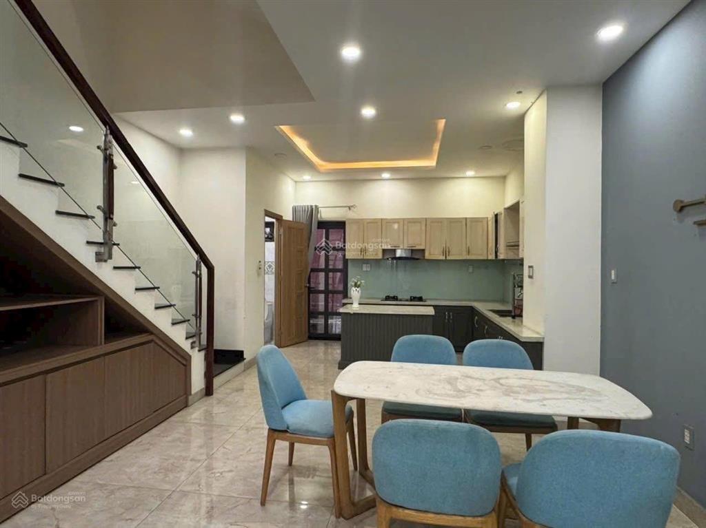 Chỉ 6 tỷ 1 bán nhà 1 trệt 2 lầu kdc k8  hiệp thành, cách trường đh bình dương 100m hàng hiếm vip