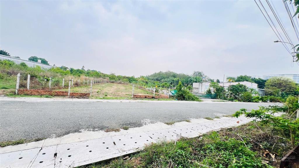 Chủ kẹt tiền cần bán gấp để trả nợ bán đất mặt tiền đx 80 định hòa gần bệnh viện 1500 giường
