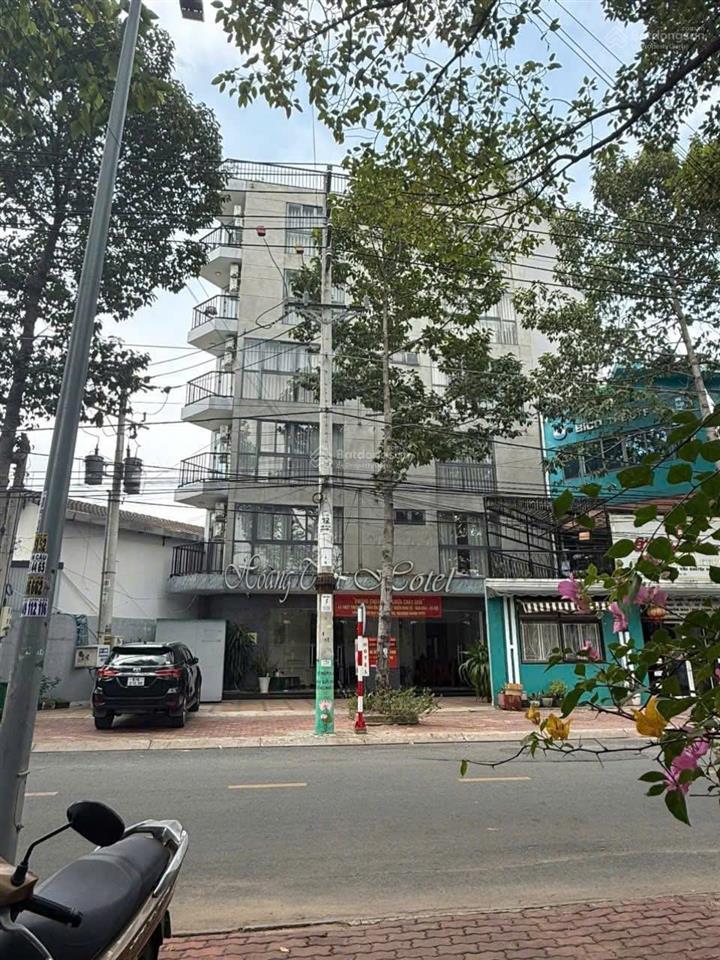 Khách sạn trung tâm thủ dầu một, dòng tiền 1.2 tỷ/năm đường nguyễn hữu cảnh, phường phú thọ,
