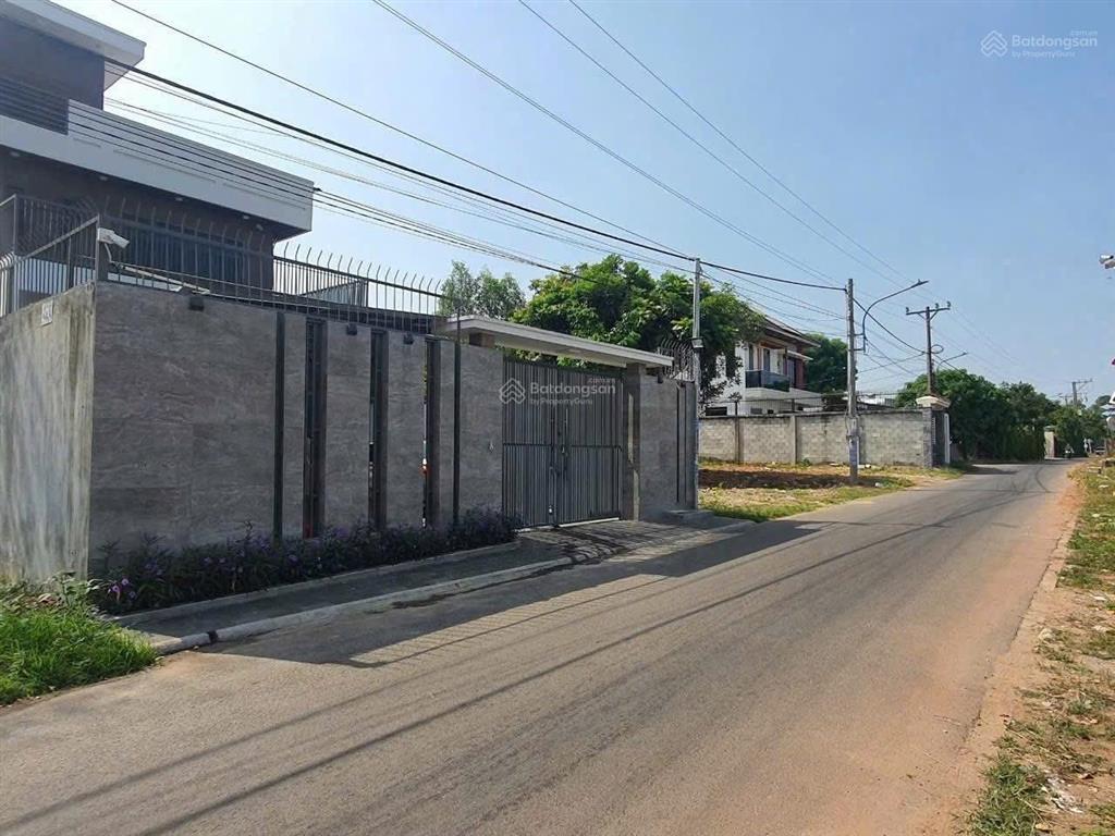 Chỉ 3,95 tỷ lô đất siêu đẹp toàn biệt thự khủng vị trí đỉnh cao đối diện chung cư hiệp thành city