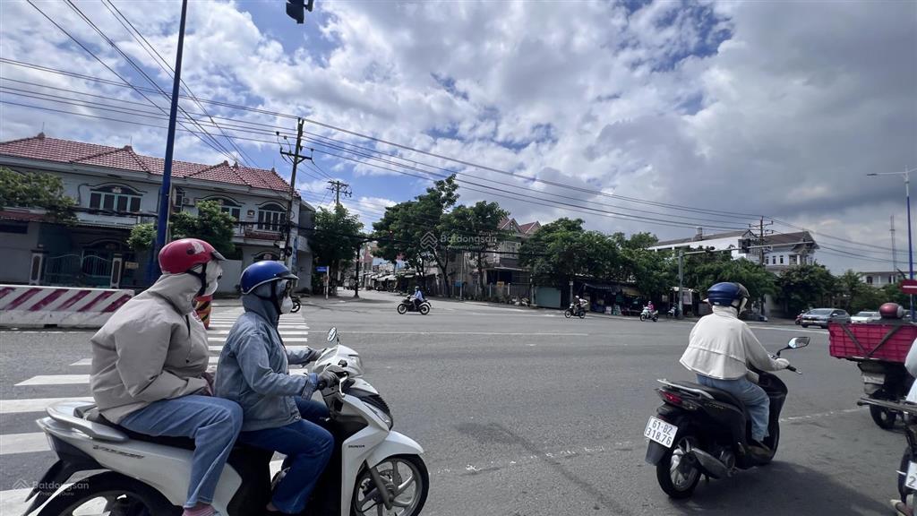 Mặt tiền d1 giảm 18 tỷ còn 12tỷ9 nhanh tay. không thể tin được d1 phú hòa 1 giá siêu rẻ