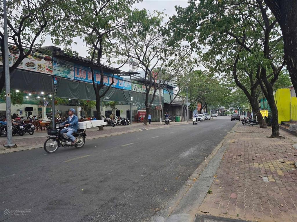 Hàng ngộp lô góc đường nguyễn hữu cảnh  trần bình trọng, thủ dầu một, tp hcm. vị trí kinh doanh