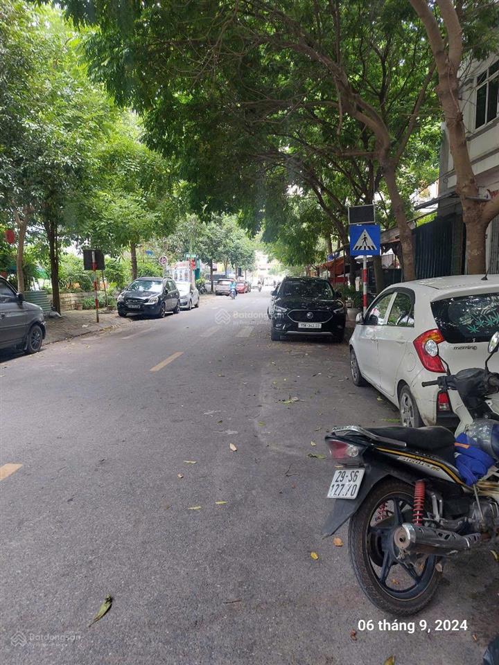 Nhà cấp 4, sạch sẽ kinh doanh tốt, 2 mặt ngõ, đường trước nhà 3 ô tô