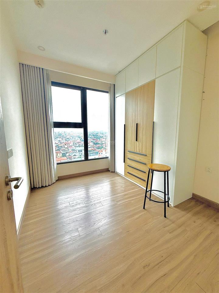 Cho thuê căn 3 ngủ toà sp sky oasis tầng 9 chính chủ (toà cao cấp phân khu) full nội thất