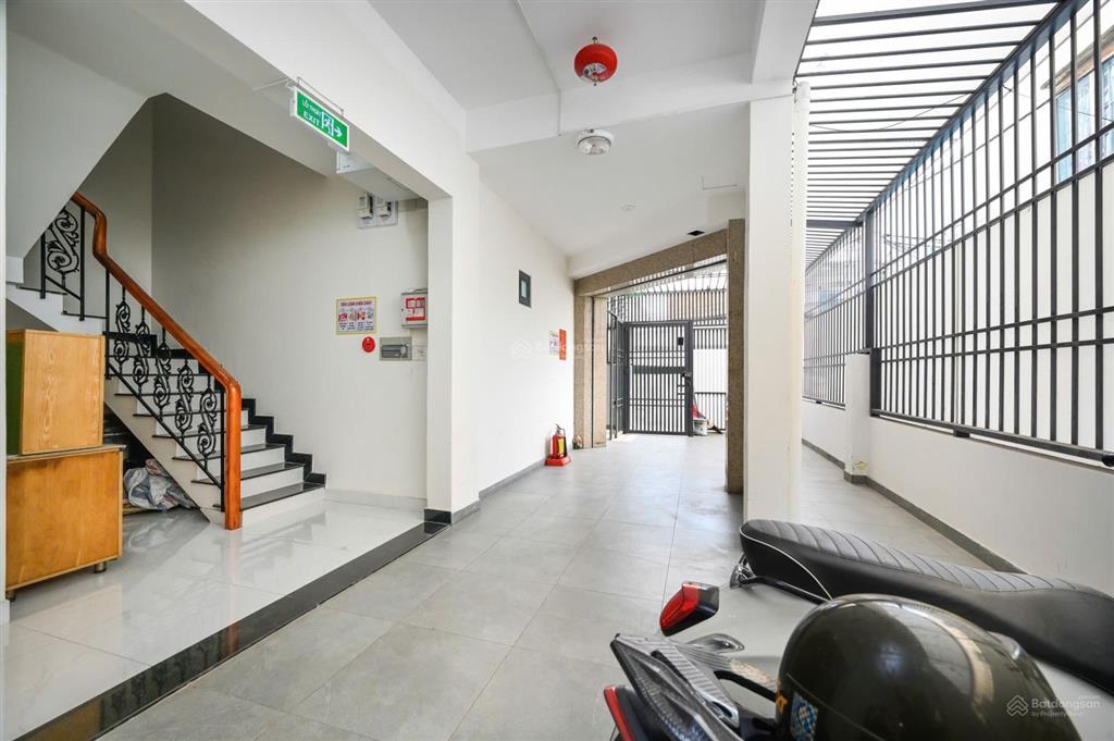 Bán căn góc 2 mặt tiền. nhà chdv đường tạ quang bửu, p6, q8