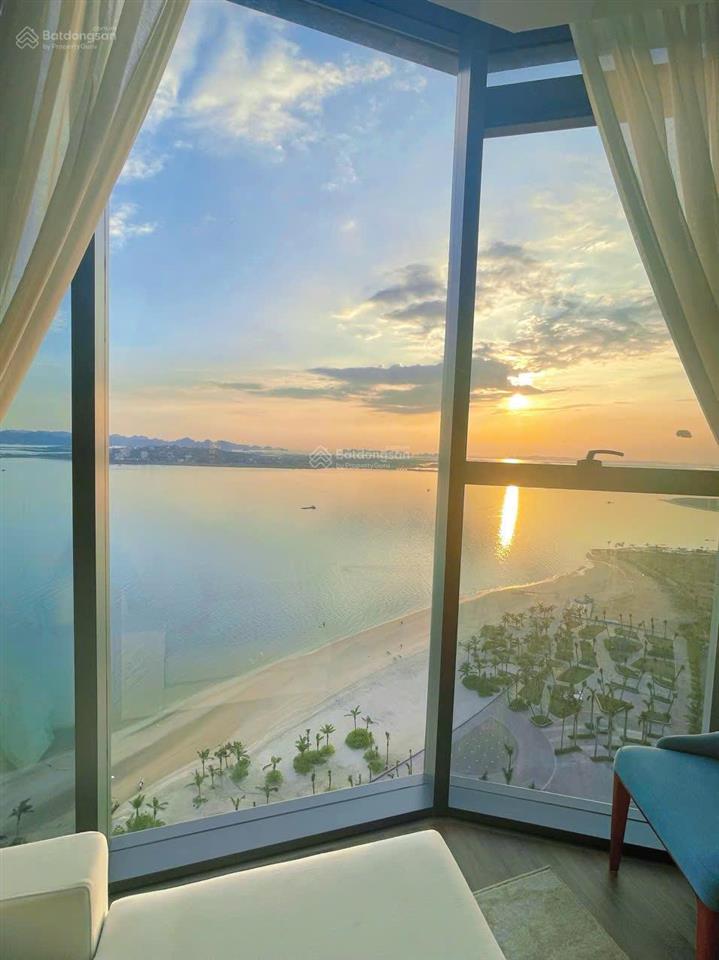 Bán căn hộ view biển trực diện alacarte hạ long, sổ đỏ lâu dài giá tốt chỉ 3,6 tỷ sinh lời cao