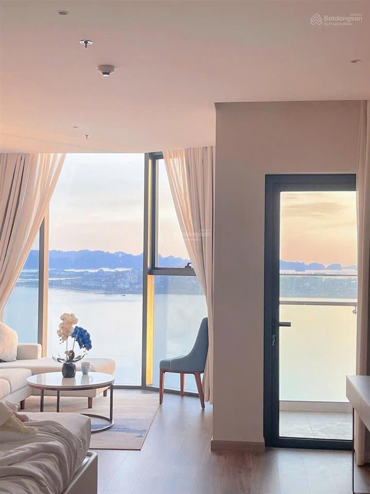 Bán căn hộ view biển trực diện alacarte hạ long, sổ đỏ lâu dài giá tốt chỉ 3,6 tỷ sinh lời cao