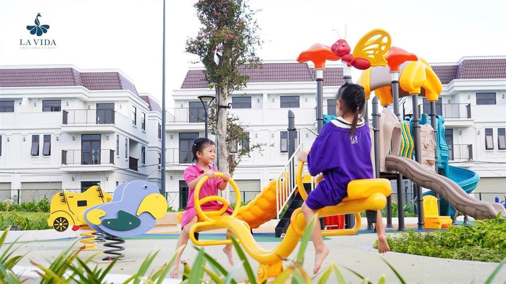 Nhà phố lavida vt 87.5m2, gần công viên tiện ích trung tâm. giá 7.99 tỷ, sổ sẵn công chứng ngay