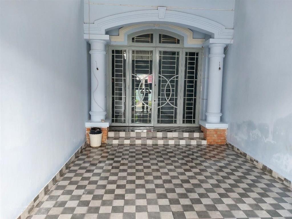 Cho thuê nhà nguyên căn mặt tiền đường 79, phước long b, quận 9