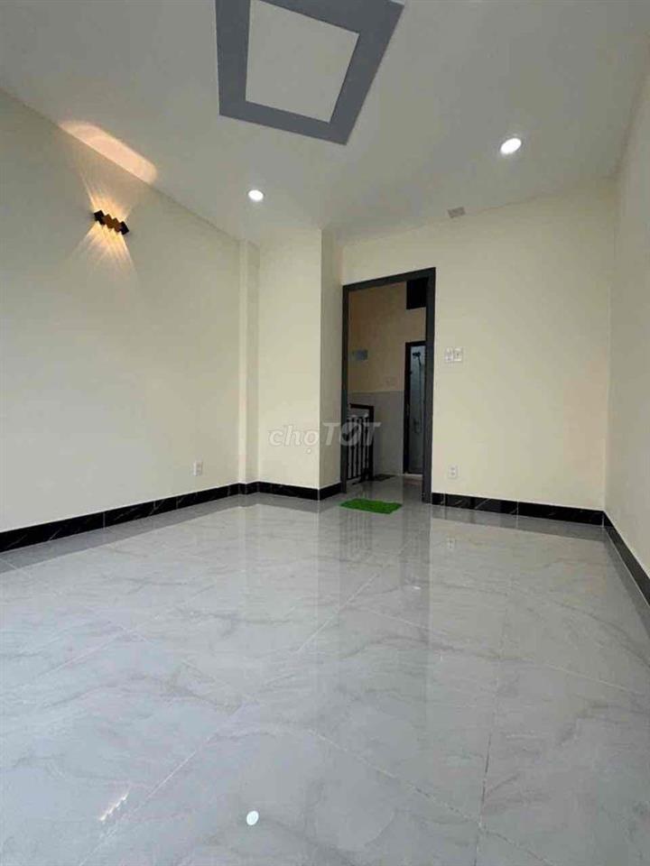 NHÀ MẶT TIỀN KD OK