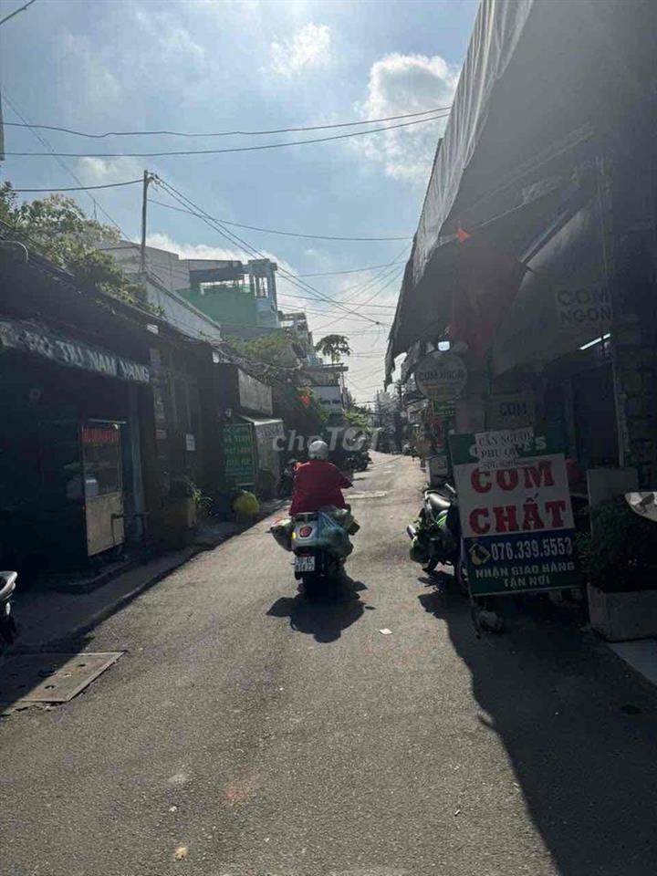 NHÀ MẶT TIỀN KD OK