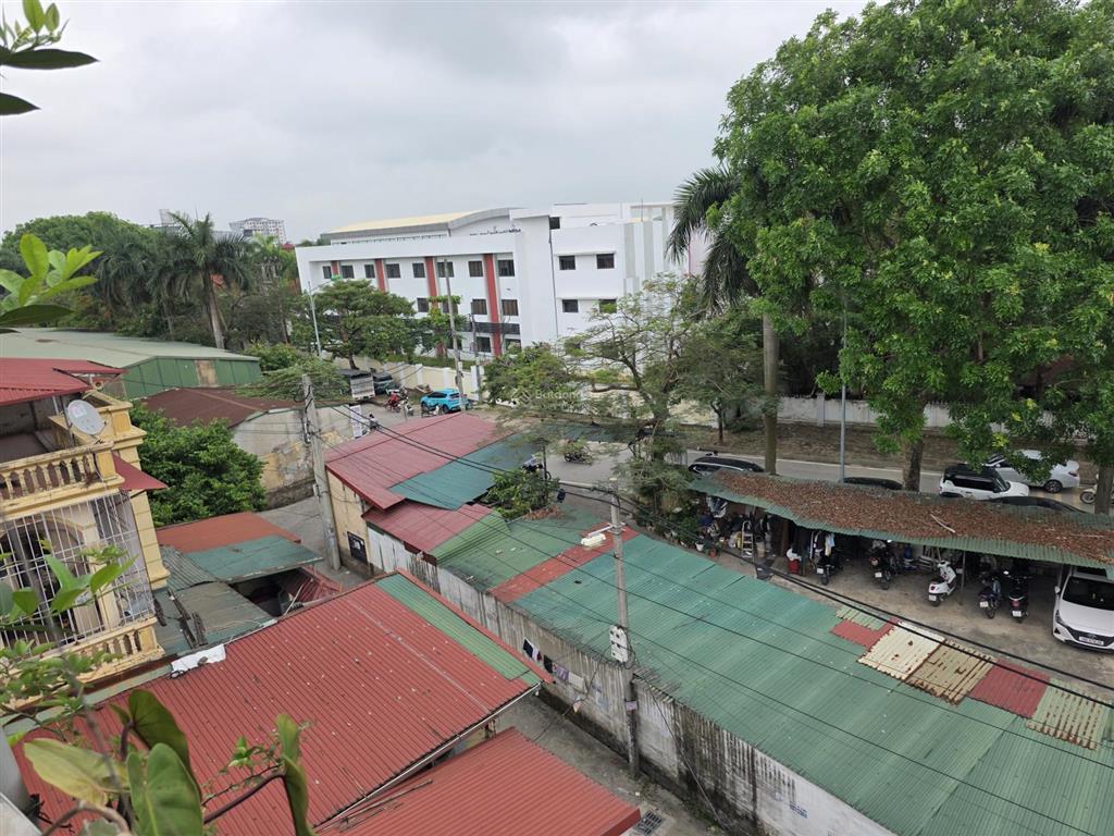 Bán nhà thượng thanh, long biên. cách hồ hoàn kiếm 6 km, đối diện trường tiểu học thượng thanh