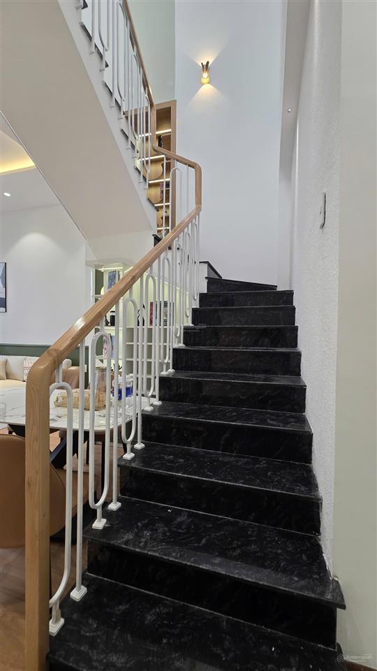 Cần bán nhà kiệt lê duẩn ngay sát đường chính đoạn sầm uất  0905 550 ***  ms nguyên