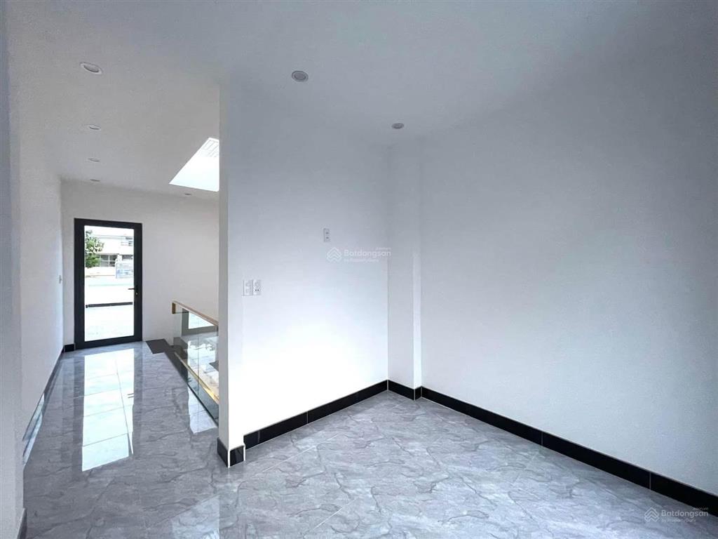 Bán nhà sau mặt tiền thanh khê chỉ hơn 4 tỉ 3 tâng 3 mê