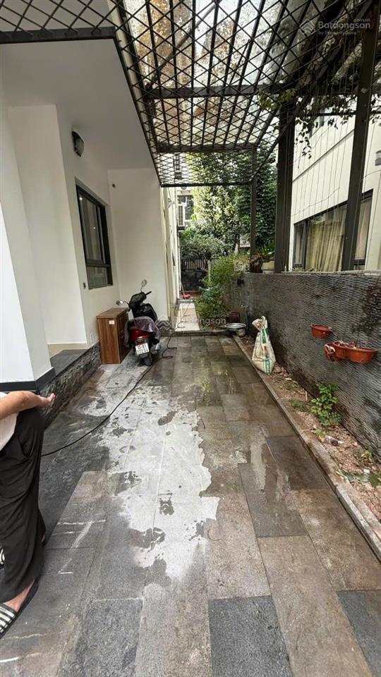 Cho thuê căn biệt thự tại vinhomes thăng long an khánh 123m