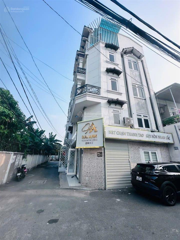 Góc 2 mặt tiền một trục phạm văn chiêu p8 gò vấp.