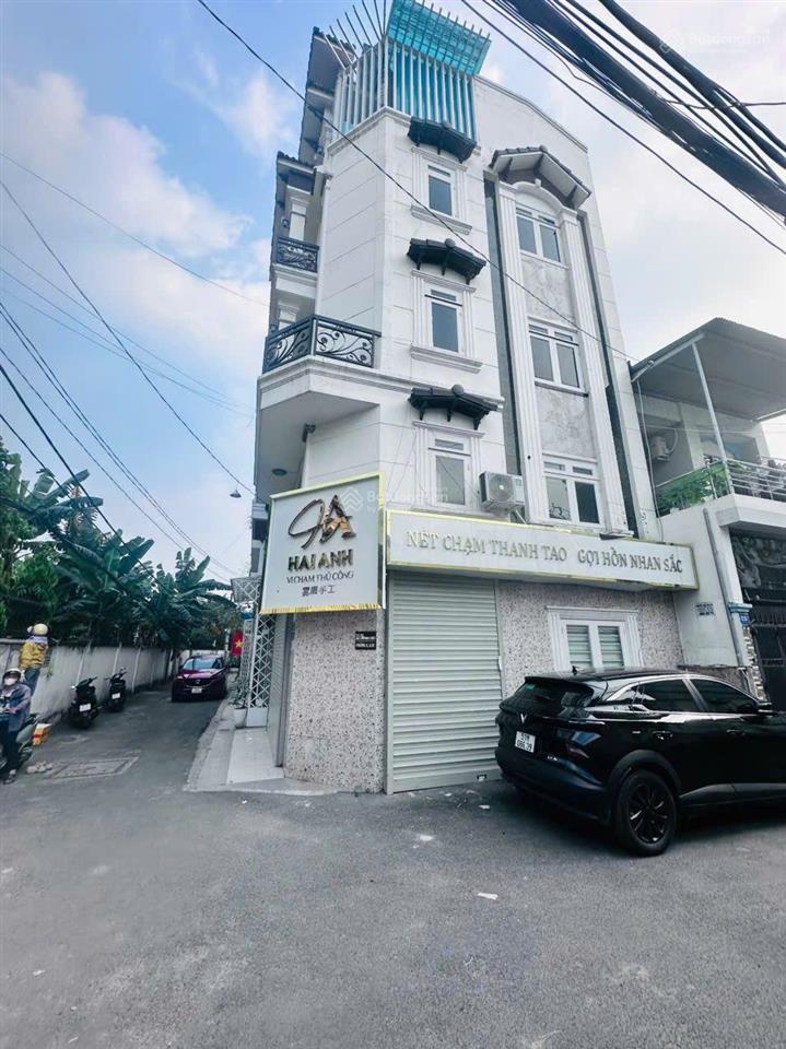 Góc 2 mặt tiền một trục phạm văn chiêu p8 gò vấp.