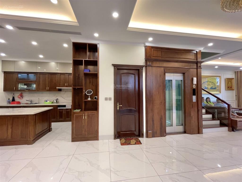 Bán nhà biệt thự song lập 185m2 khu hồ điều hòa 12 ha vinhomes the harmony, hoàn thiện có thang máy