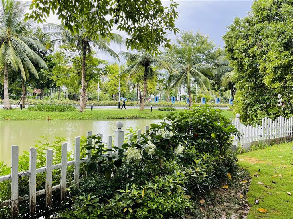 Bán biệt thự đơn lập 366.8 m2 vinhomes riverside, view sông ngã ba lớn nội khu 5pn, 5wc, có bể hơi