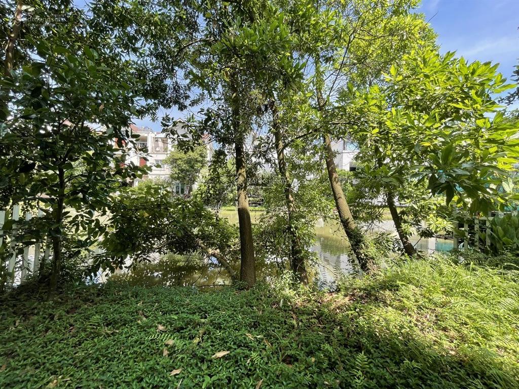 Bán biệt thự 500m2 tại vinhomes riverside, view sông nội khu, giá thỏa thuận, hướng đông nam