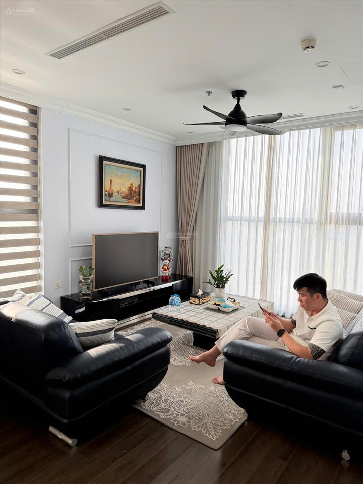 Cho thuê căn hộ tầng cao góc 97m2 vinhomes symphony riverside, 2pn2wc view công viên khủng long