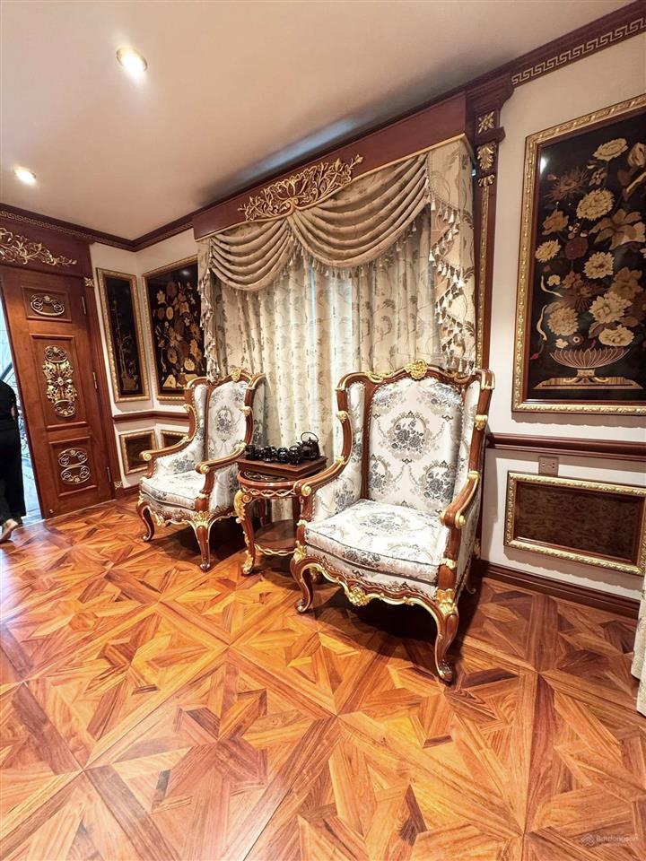 Cho thuê biệt thự đơn lập siêu vip bằng lăng 600m2 vinhomes riverside, ngã ba sông rộng đẹp