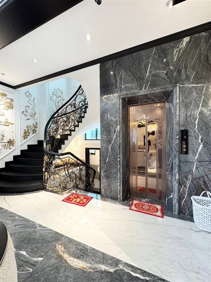 Cho thuê biệt thự đơn lập siêu vip bằng lăng 600m2 vinhomes riverside, ngã ba sông rộng đẹp