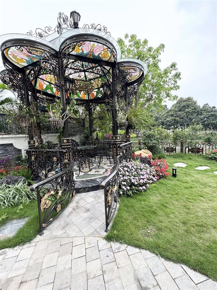 Cho thuê biệt thự đơn lập siêu vip bằng lăng 600m2 vinhomes riverside, ngã ba sông rộng đẹp