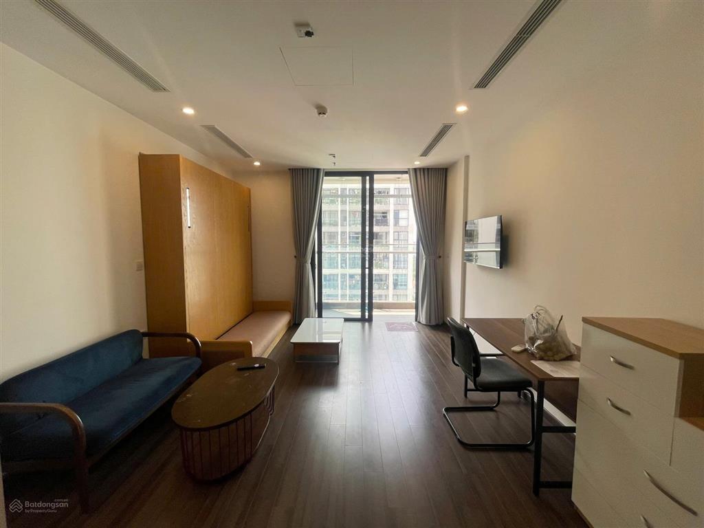 Bán căn hộ studio 38m2 vinhomes symphony, full nội thất, tầng cao, ban công đn view hồ bơi