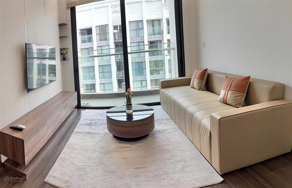 Bán gấp ch 2pn, 1wc tòa s3 vinhomes symphony, 55m2, full nội thất, ban công đn