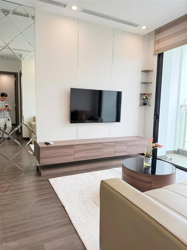 Bán gấp ch 2pn, 1wc tòa s3 vinhomes symphony, 55m2, full nội thất, ban công đn