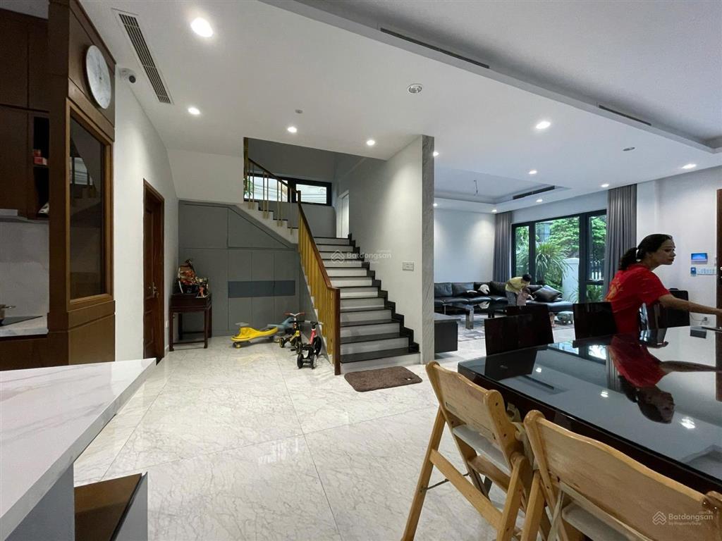 8.x bán biệt thự đơn lập 256m2 tại vinhomes riverside, đã hoàn thiện 4pn, 4wc