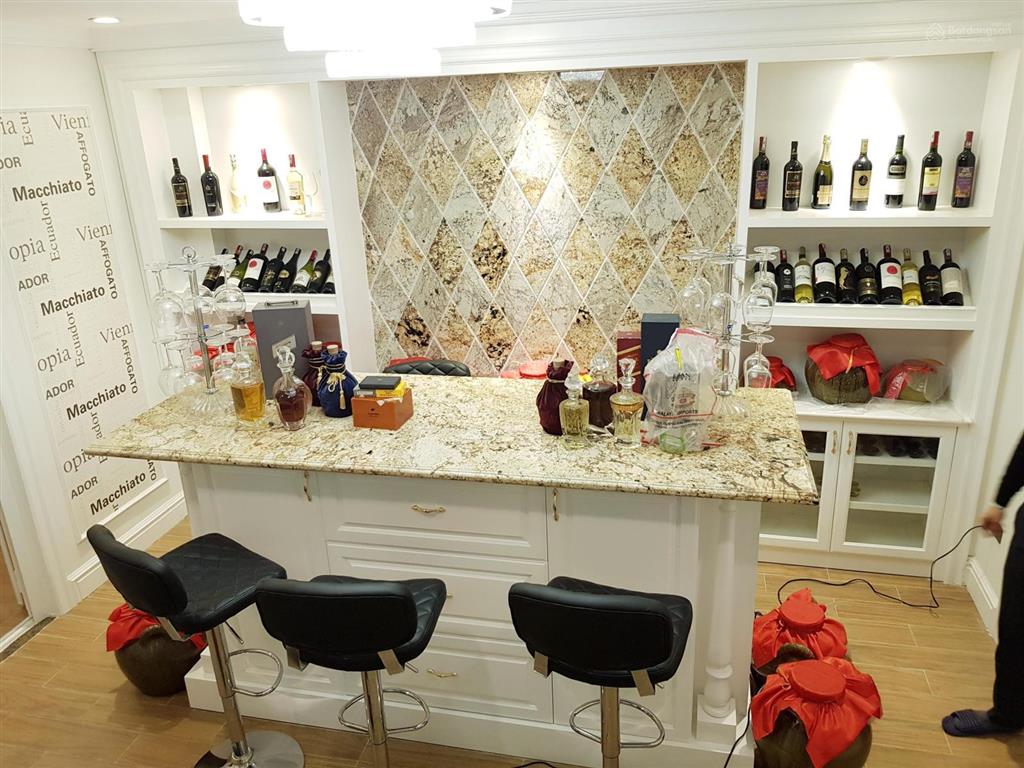 Bán biệt thự đơn lập hoa sữa 315m2 vinhomes riverside, vườn hoa trước, view sông nội khu