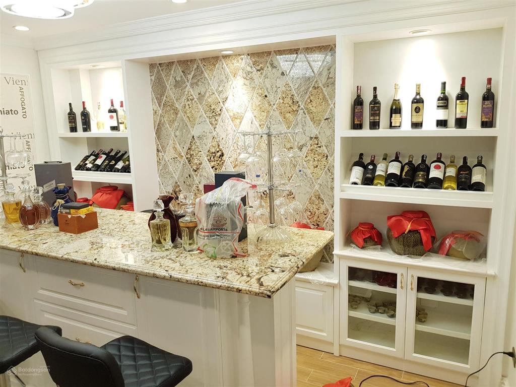 Bán biệt thự đơn lập hoa sữa 315m2 vinhomes riverside, vườn hoa trước, view sông nội khu