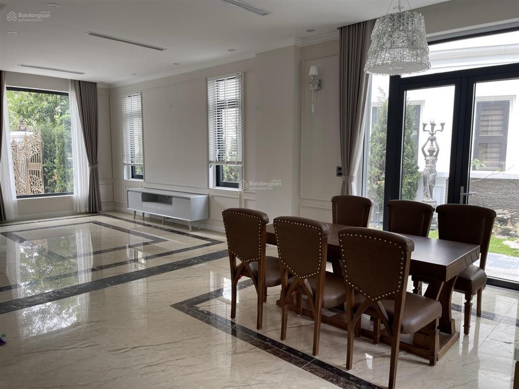 Bán biệt thự đơn lập hoa lan 381 m2 vinhomes riverside, vườn hoa trước nhà, view ngã ba sông