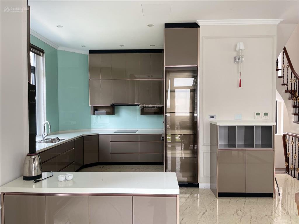Bán biệt thự đơn lập hoa lan 381 m2 vinhomes riverside, vườn hoa trước nhà, view ngã ba sông