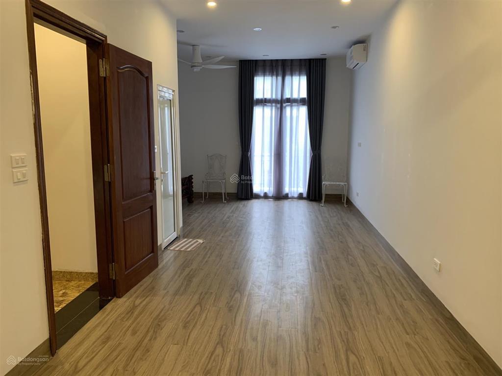 Bán biệt thự liền kề 90m2 có thang máy, khu hồ điều hòa 12ha vinhomes the harmony, đã hoàn thiện