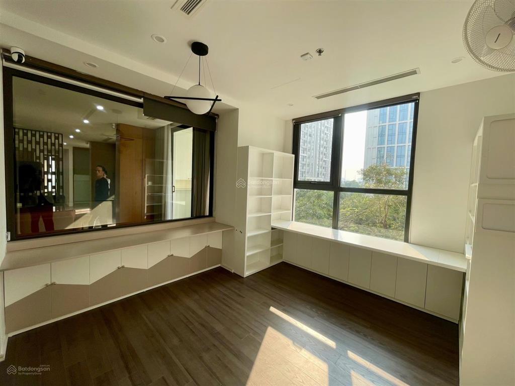 Bán gấp ch 180.5m2 vinhomes symphony 4pn, 3wc, góc ban công đn  tn view công viên lớn