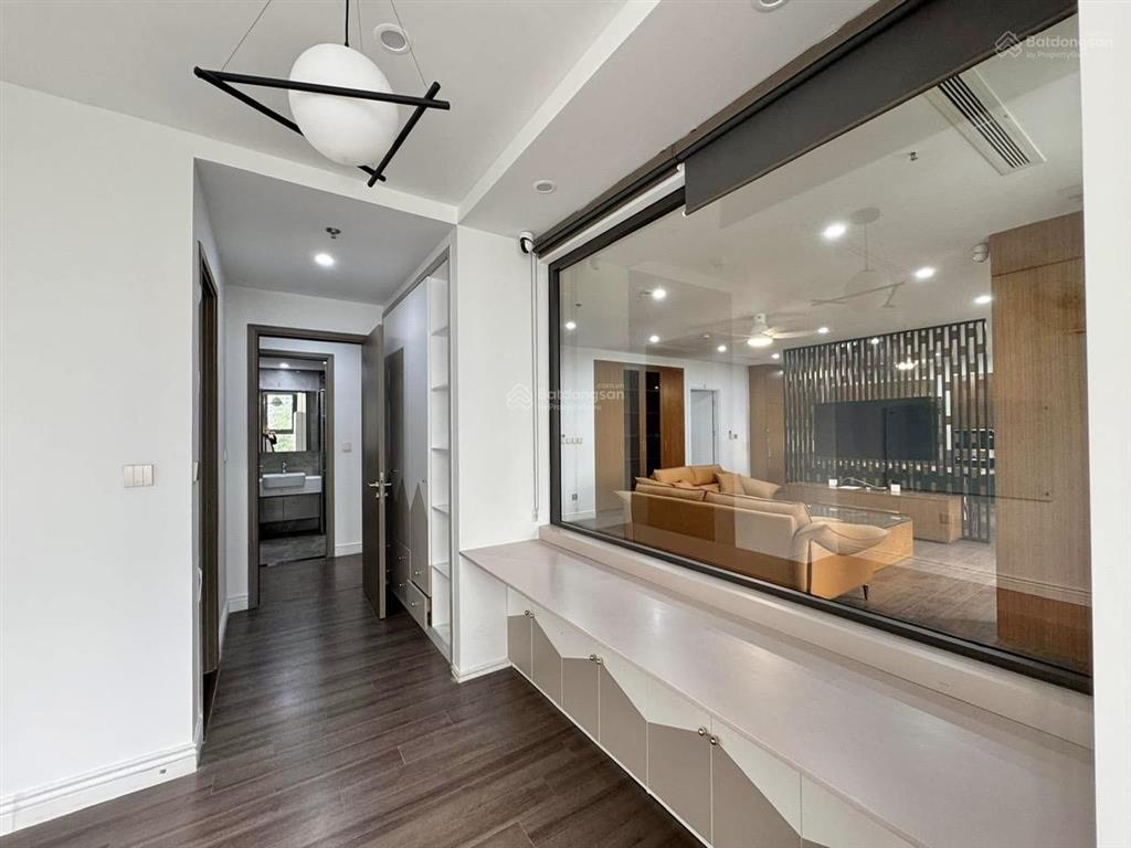 Bán gấp ch 180.5m2 vinhomes symphony 4pn, 3wc, góc ban công đn  tn view công viên lớn