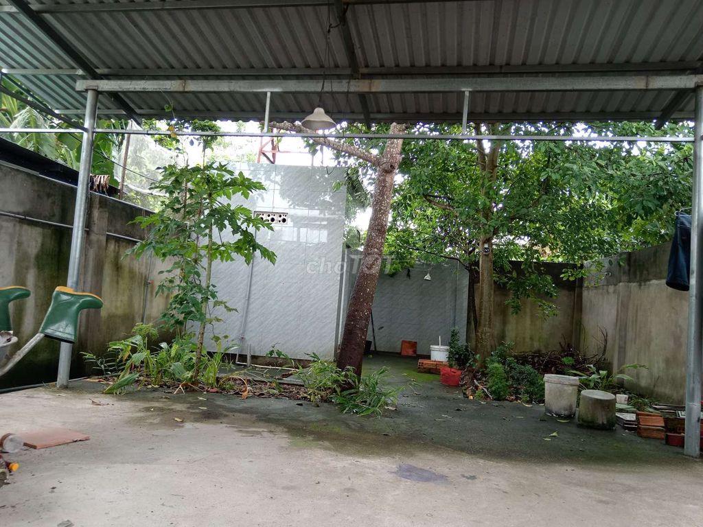 nhà cấp 4 rộng, đất 253m, 190m TC, chính chủ