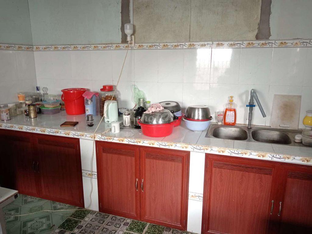 nhà cấp 4 rộng, đất 253m, 190m TC, chính chủ