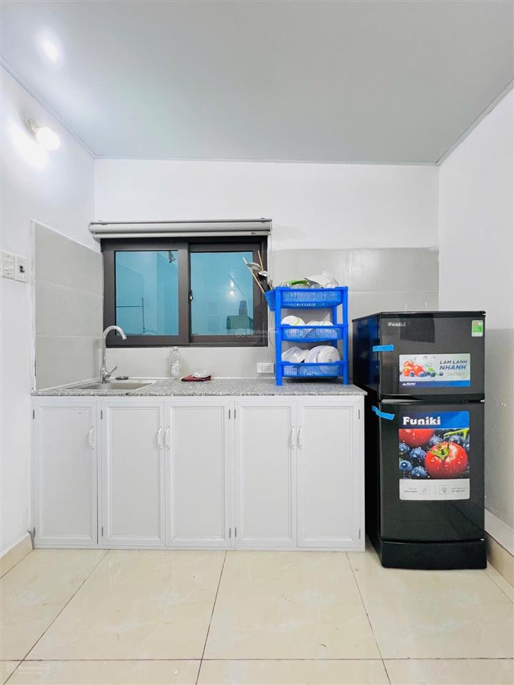 Chính chủ cho thuê phòng mới xây đầy đủ nội thất cao cấp. 739 nguyễn khoái, cạnh hubt