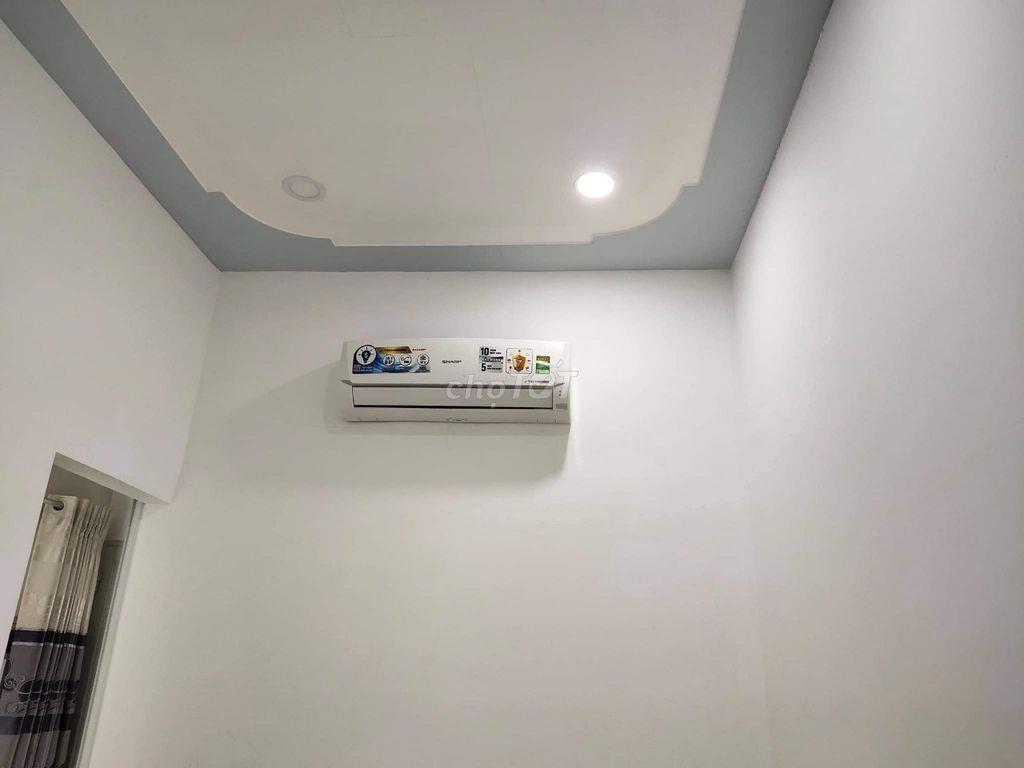 Cho thuê nhà hẻm 200 Lê Văn Lương, F Tân Hưng, 2 phòng ngủ, 1 máy lạnh