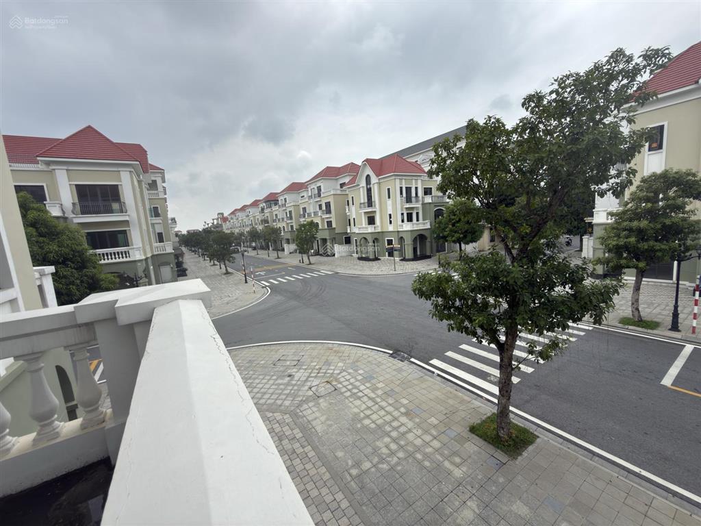 Bán siêu phẩm biệt thự đơn lập góc tại dự án vinhomes ocean park 2.