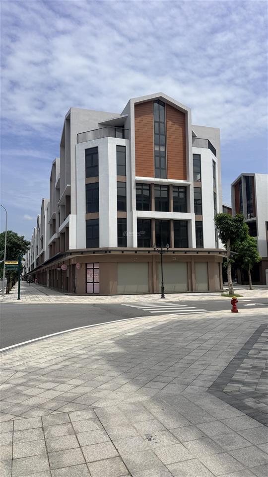 Siêu phẩm đơn lập góc 3 mặt đường đối diện công viên nước 12.3ha dự án vinhome ocean park 3.