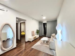 Cho thuê akari 2pn 1wc 8.5 triệu. free phí quản lý. full nt 11 triệu. có ngắn hạn. slot ô tô.